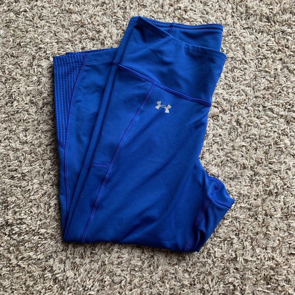 Under Armour crops